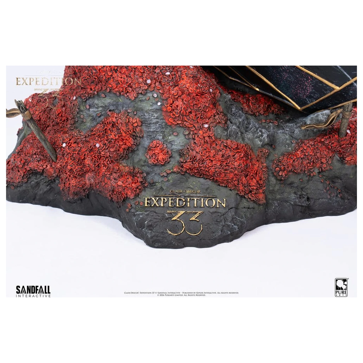 Clair Obscur: Expedition 33 replika ramena Gustava v mierke 1/1, 48 cm produktová fotografia