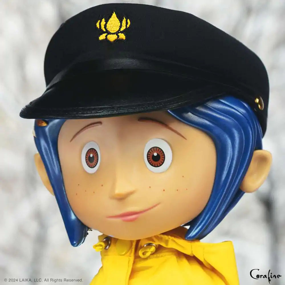 Coraline Supersize vinylová akčná figúrka Coraline with Hat 40 cm produktová fotografia