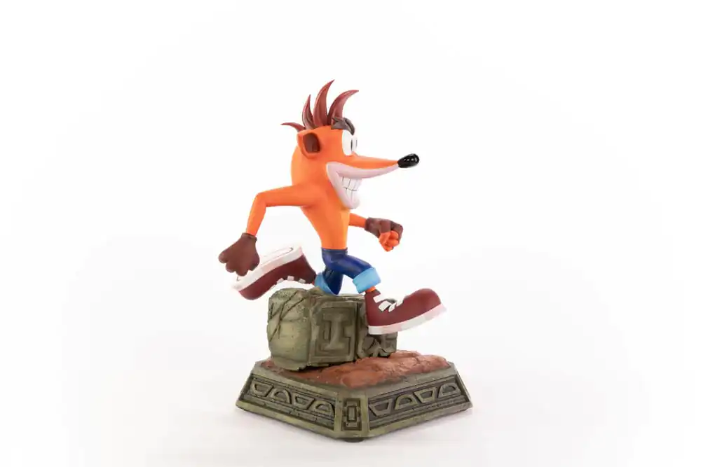 Crash Bandicoot Socha Crash Bandicoot Classic 32 cm produktová fotografia