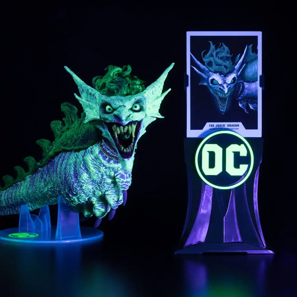 Dark Nights: Metal DC Multiverse Akčná figúrka Joker Dragon Glow in the Dark Edition (Gold Label) 25 cm termékfotó