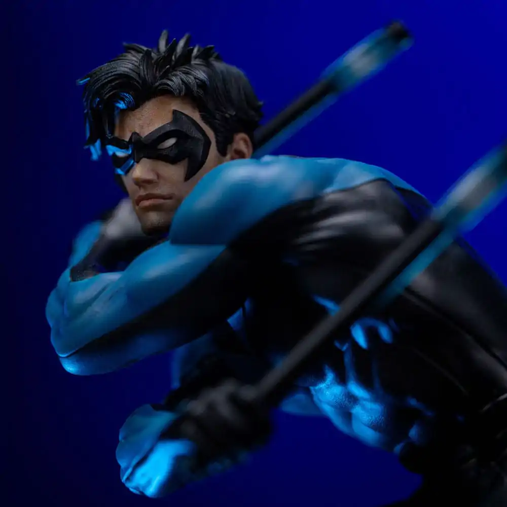 DC Comics Art Scale socha 1/10 Nightwing 27 cm produktová fotografia