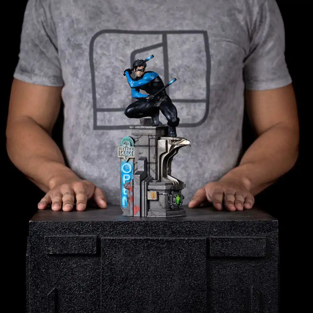 DC Comics Art Scale socha 1/10 Nightwing 27 cm produktová fotografia