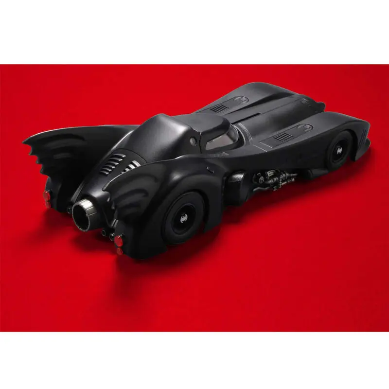 DC comics Batman Batmobile model súpravy auta figúrka 1/35 produktová fotografia