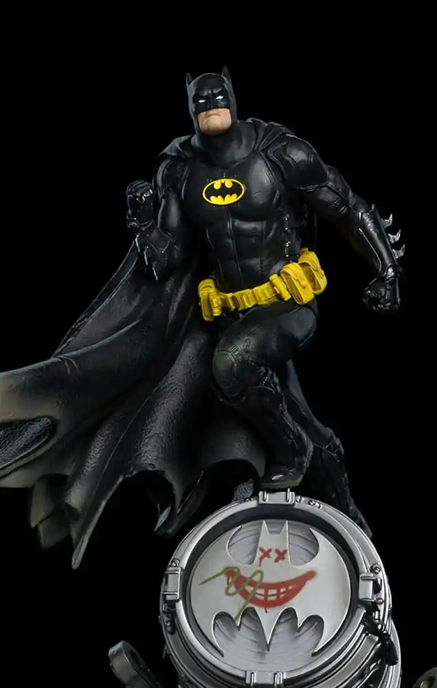 DC Comics BDS Art Scale Socha 1/10 Batman Deluxe (Black Version Exclusive) heo EU Exclusive 30 cm produktová fotografia