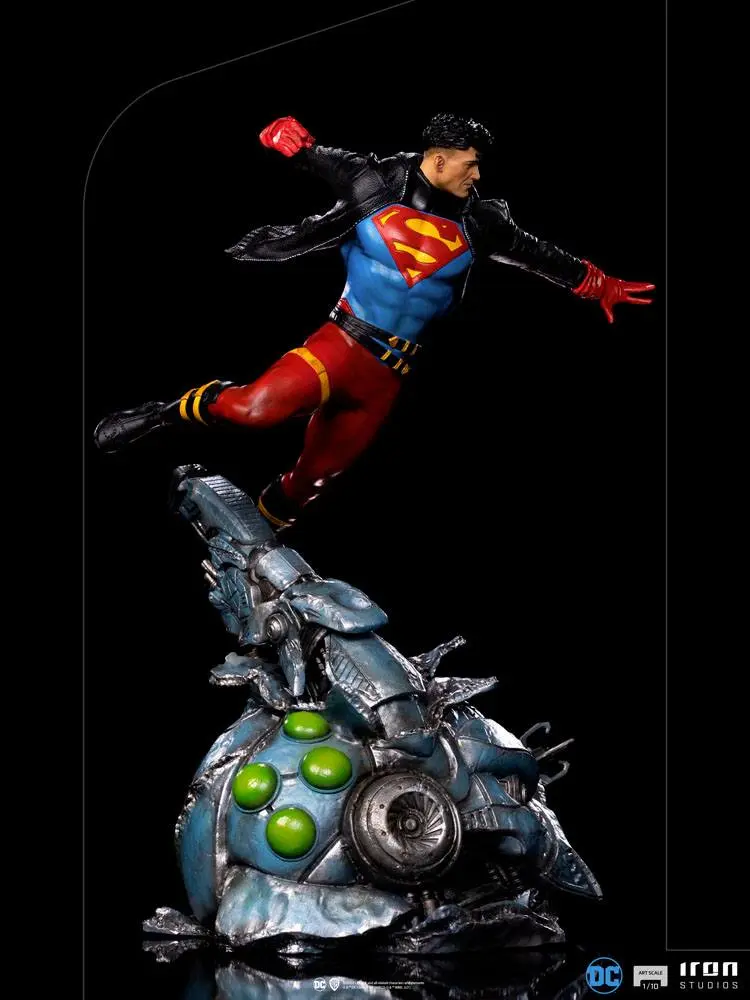 DC Comics Deluxe Art Scale Statue 1/10 Superboy 28 cm termékfotó