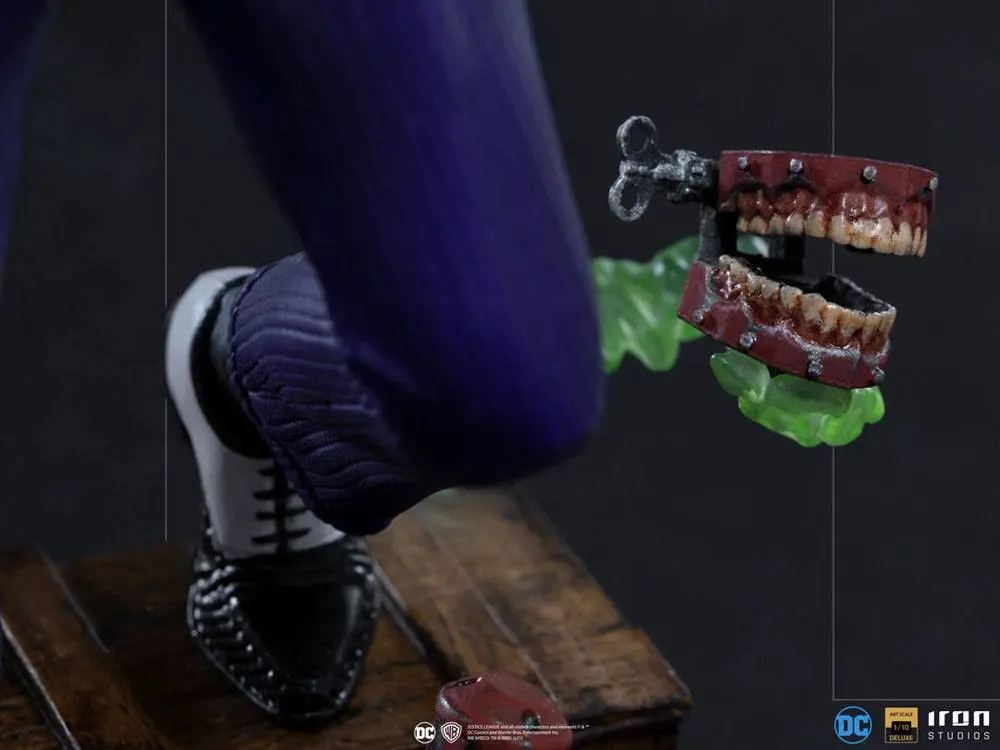 DC Comics Deluxe Art Scale Socha 1/10 The Joker 23 cm produktová fotografia