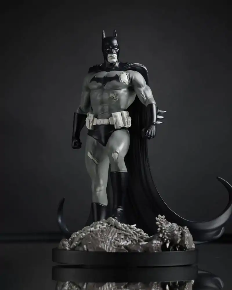 DC Direct Socha 1/10 Batman od Bjorn Barends (Black White) 18 cm produktová fotografia