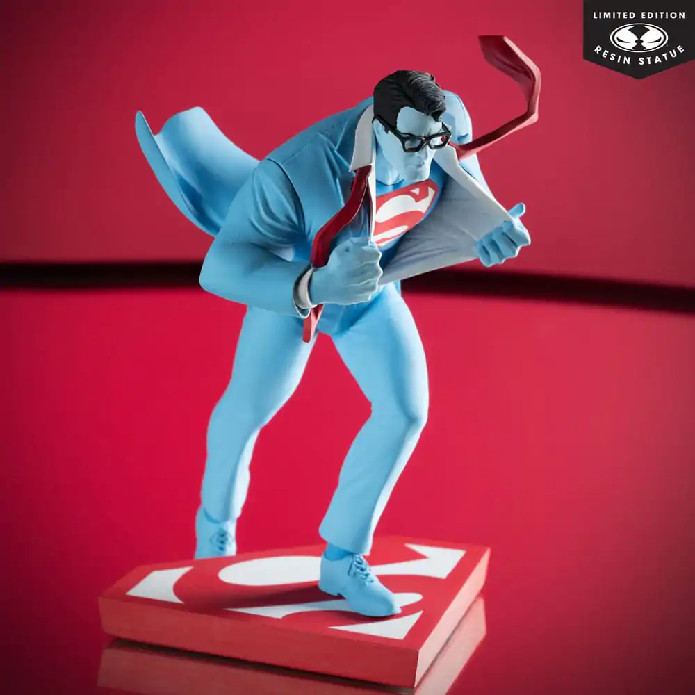 DC Direct Socha 1/10 Superman Red and Blue: Superman by Clayton Henry Limited Edition 16 cm produktová fotografia