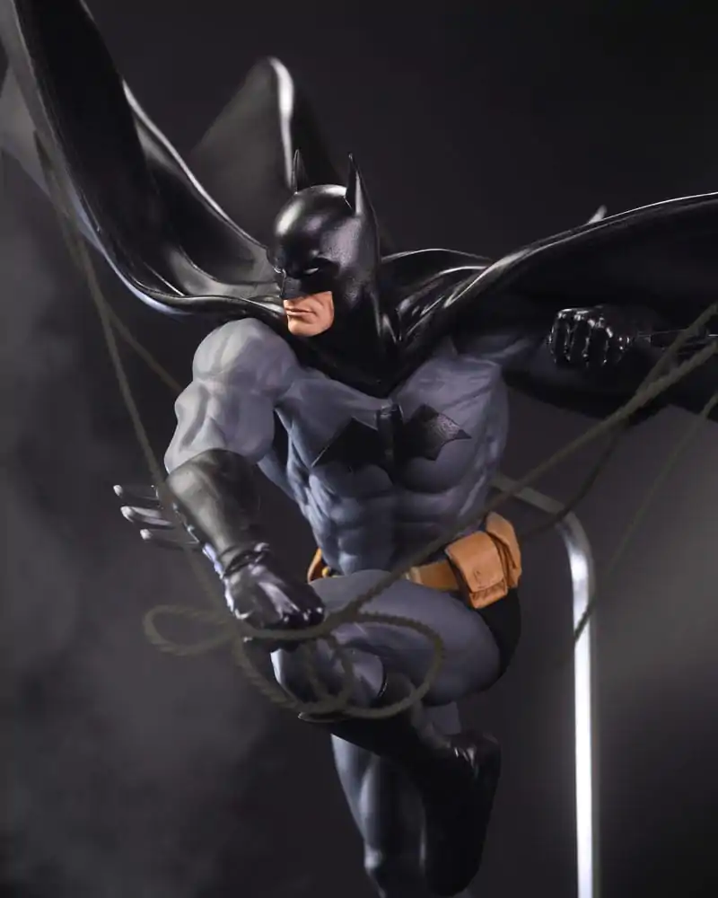 DC Direct Socha z živice DC Designer Series Batman (by Dan Mora) 40 cm termékfotó