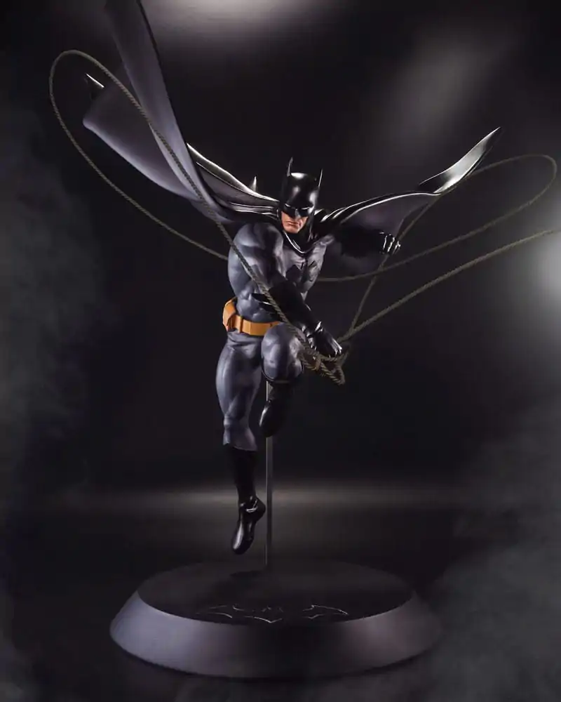 DC Direct Socha z živice DC Designer Series Batman (by Dan Mora) 40 cm termékfotó