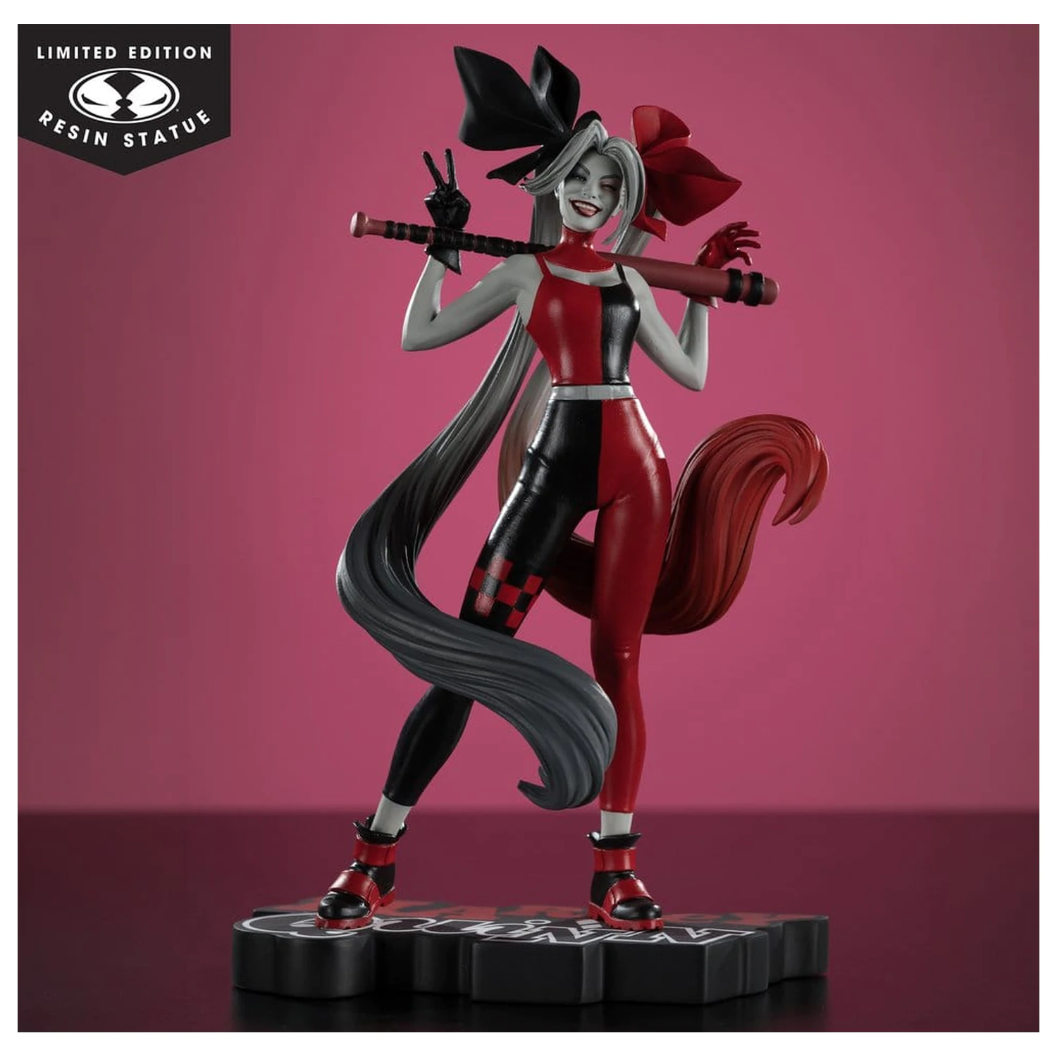DC Direct Harley Quinn: Red, White & Black socha 1/10 Harley Quinn od Alexa Garnera 21 cm produktová fotografia