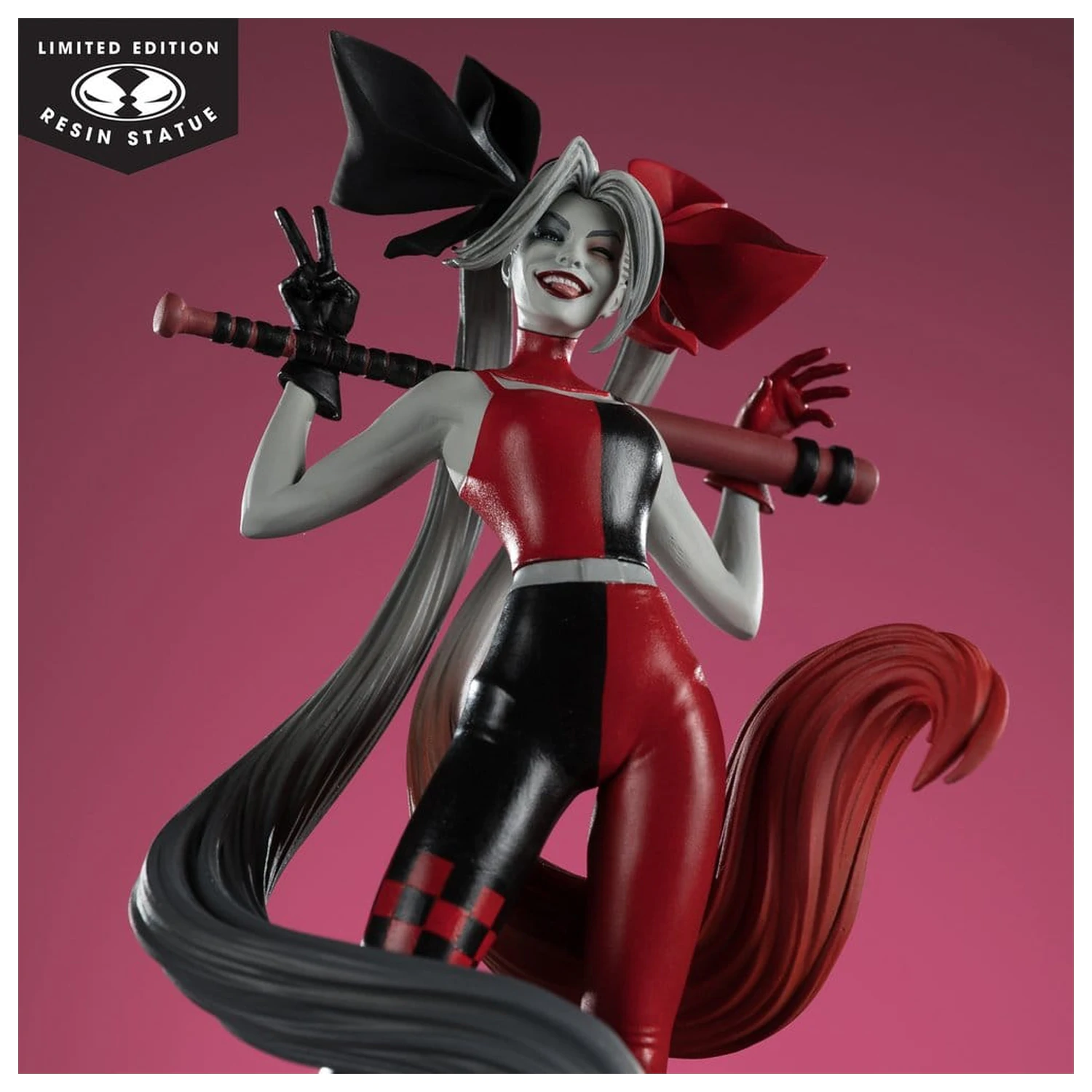 DC Direct Harley Quinn: Red, White & Black socha 1/10 Harley Quinn od Alexa Garnera 21 cm produktová fotografia