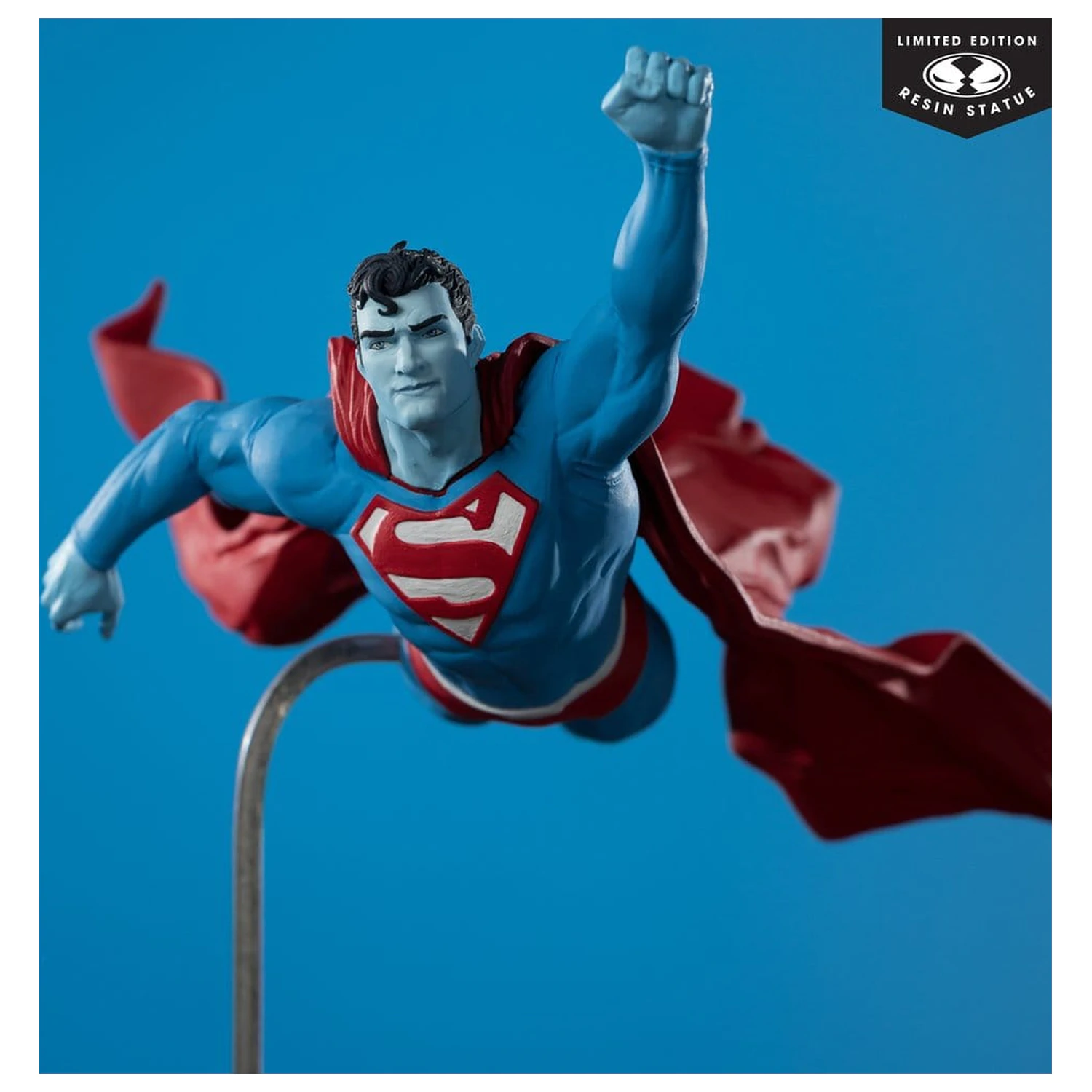 DC Direct Superman Red & Blue Socha 1/10 Superman by Lee Bermejo 26 cm produktová fotografia