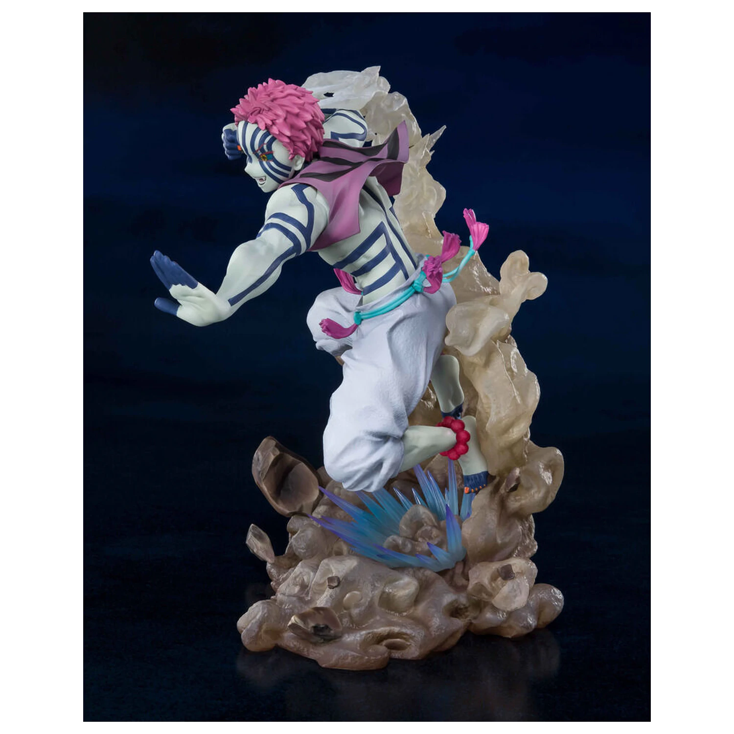 Demon Slayer Kimetsu No Yaiba Akaza Upper Three S.H. Figurarts figúrka 17cm produktová fotografia