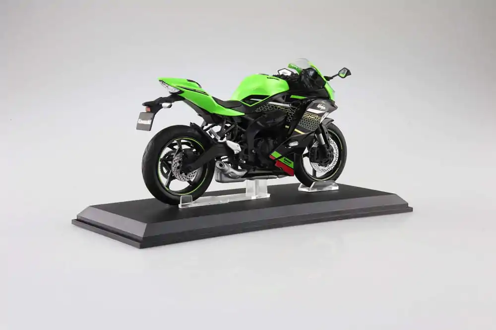 Odliatok model motocykla zo série sôch 1/12 Kawasaki Ninja ZX-25R Lime Green×Ebony 16 cm termékfotó