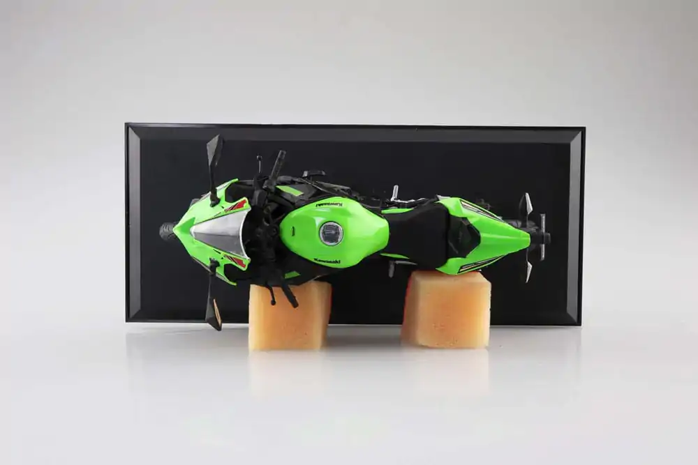 Odliatok model motocykla zo série sôch 1/12 Kawasaki Ninja ZX-25R Lime Green×Ebony 16 cm termékfotó