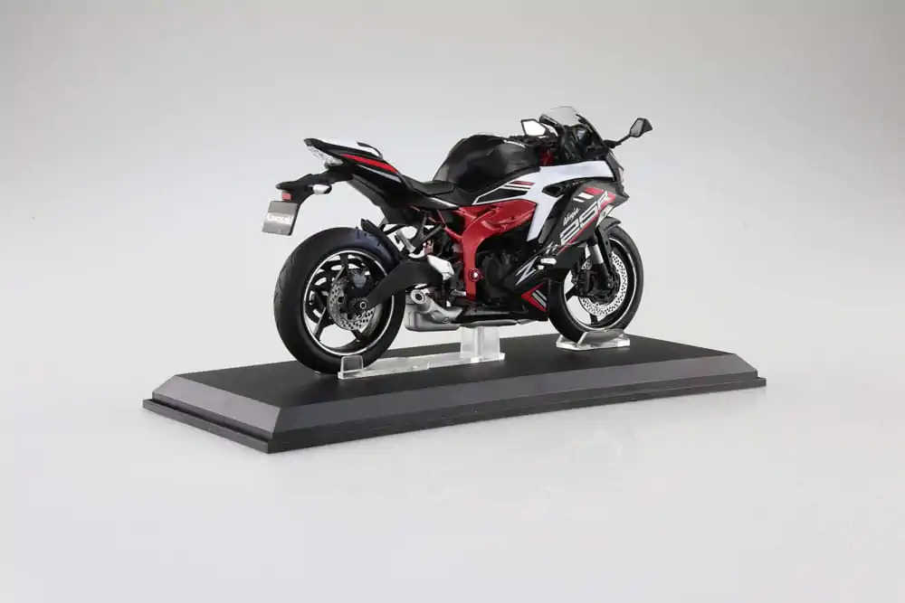 Diecast Bike Series Socha 1/12 Kawasaki Ninja ZX-25R Metallic Spark Black×Peal Flat Stardust White 16 cm termékfotó