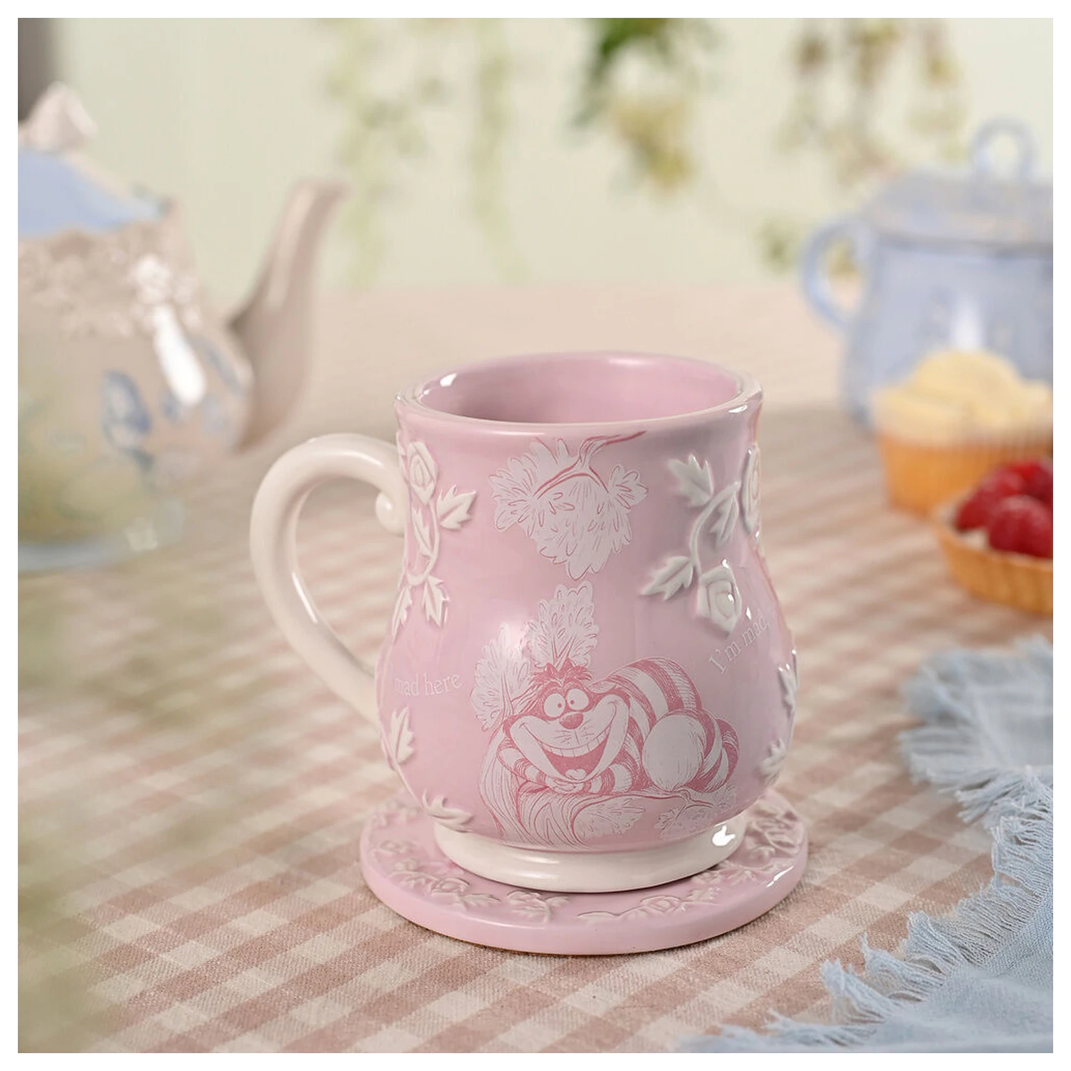 Disney Alice in Wonderland Cheshire Cat hrnček produktová fotografia