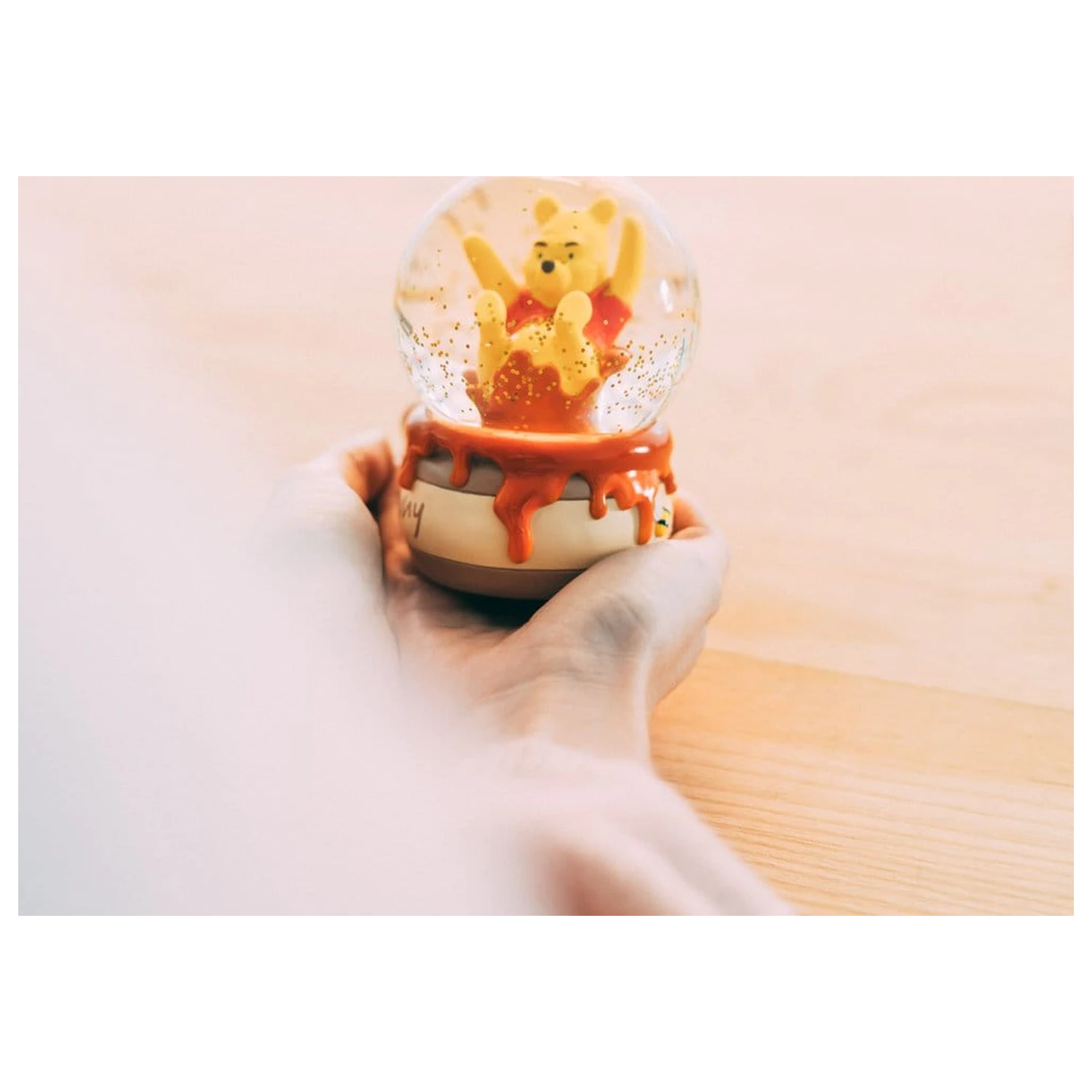 Disney Winnie the Pooh snehová guľa 10 cm produktová fotografia