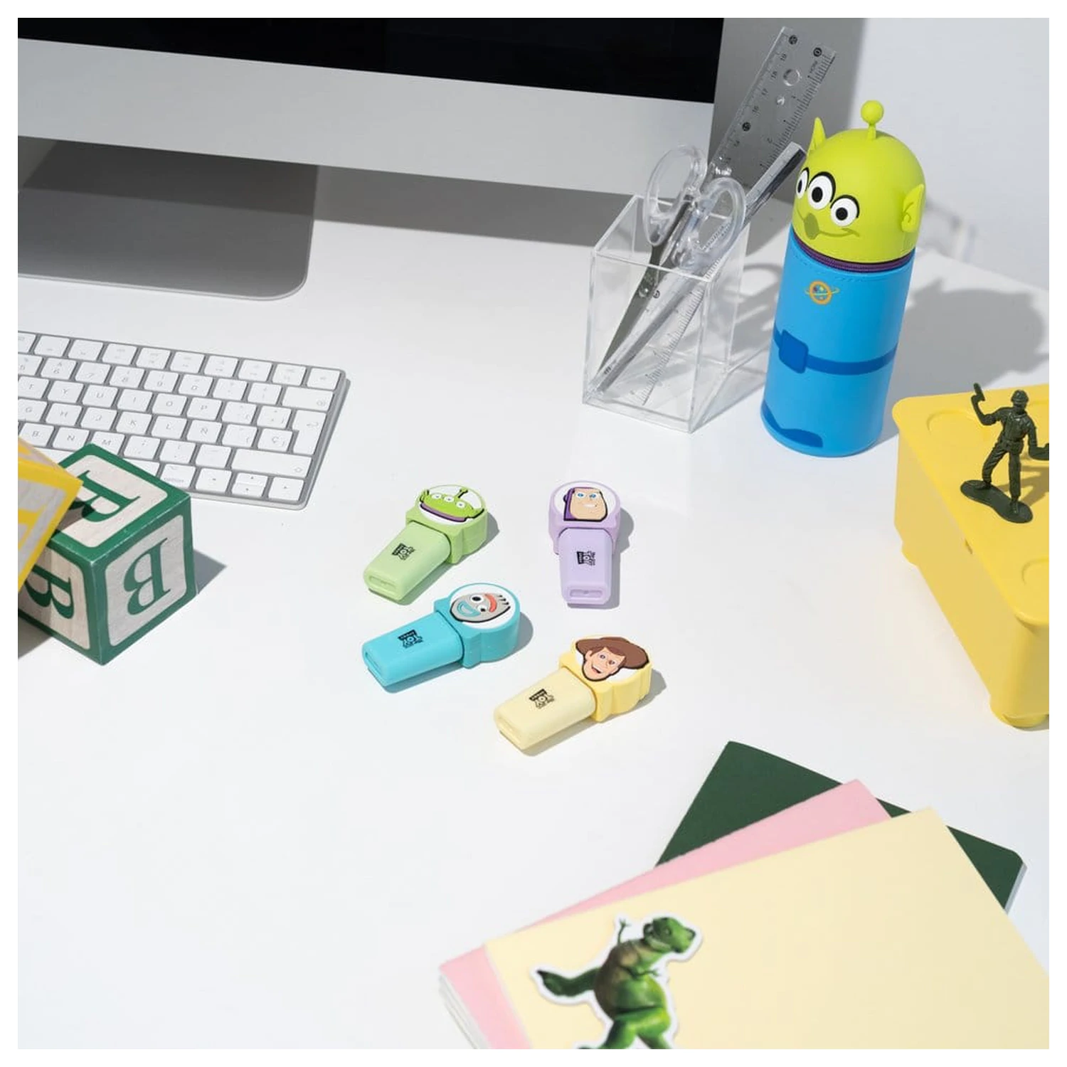 Disney Pixar Toy Story sada 4 zvýrazňovačov s topperom produktová fotografia