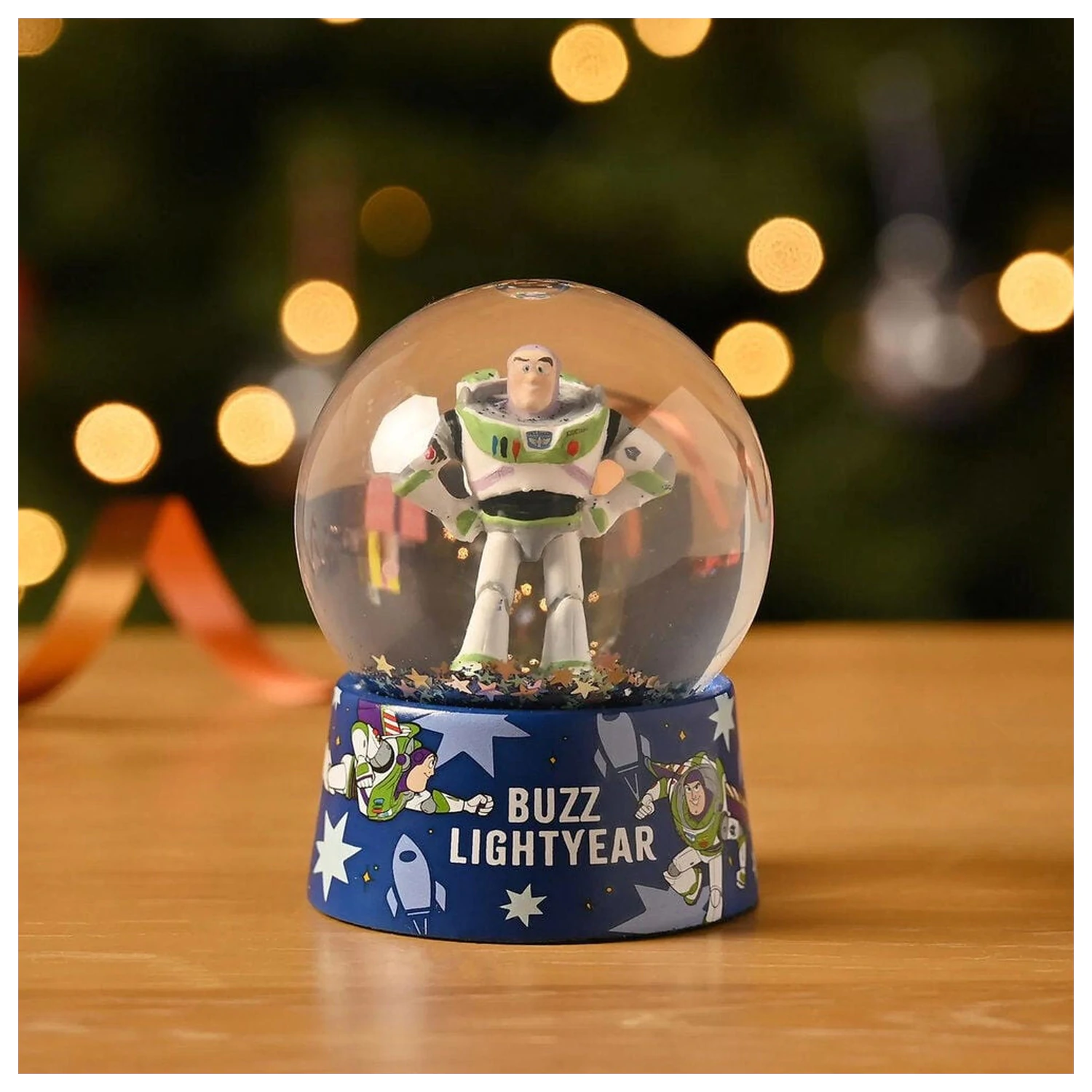 Disney Pixar Toy Story Buzz Lightyear snehová guľa produktová fotografia