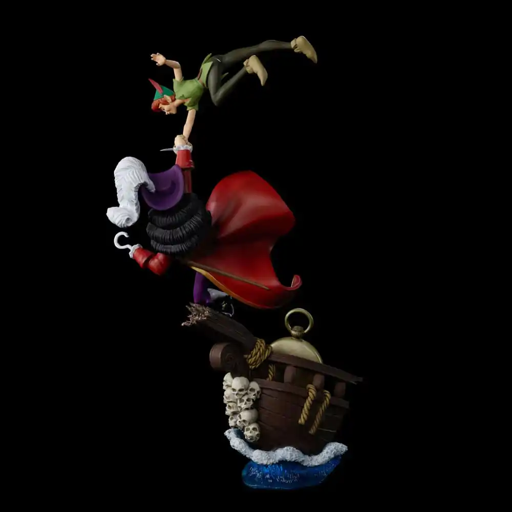 Disney Scale Socha 1/10 Peter Pan vs Hook 40 cm produktová fotografia