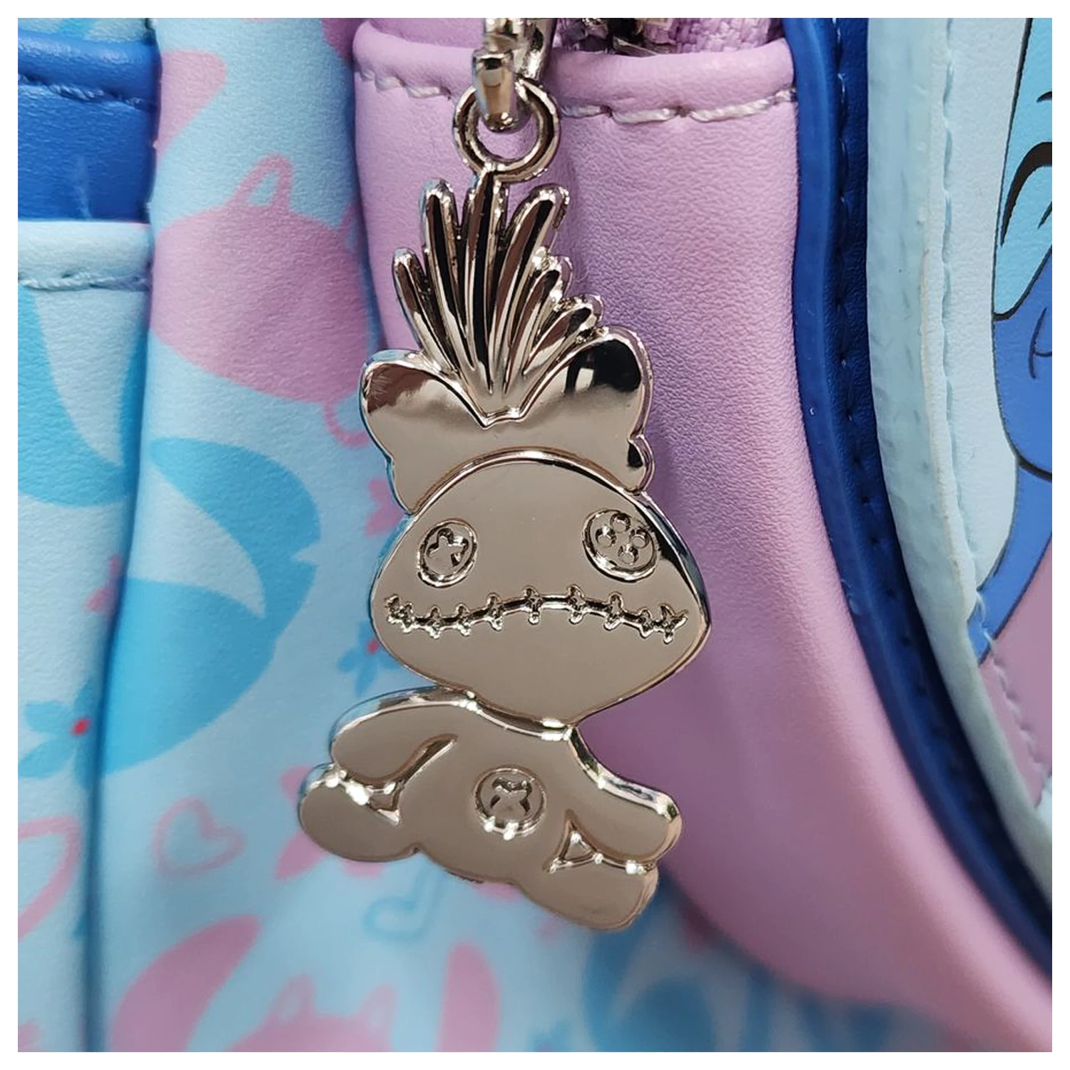 DISNEY Stitch & Angel Mini batoh LoungeFly "Exkluzívna Edícia" produktová fotografia