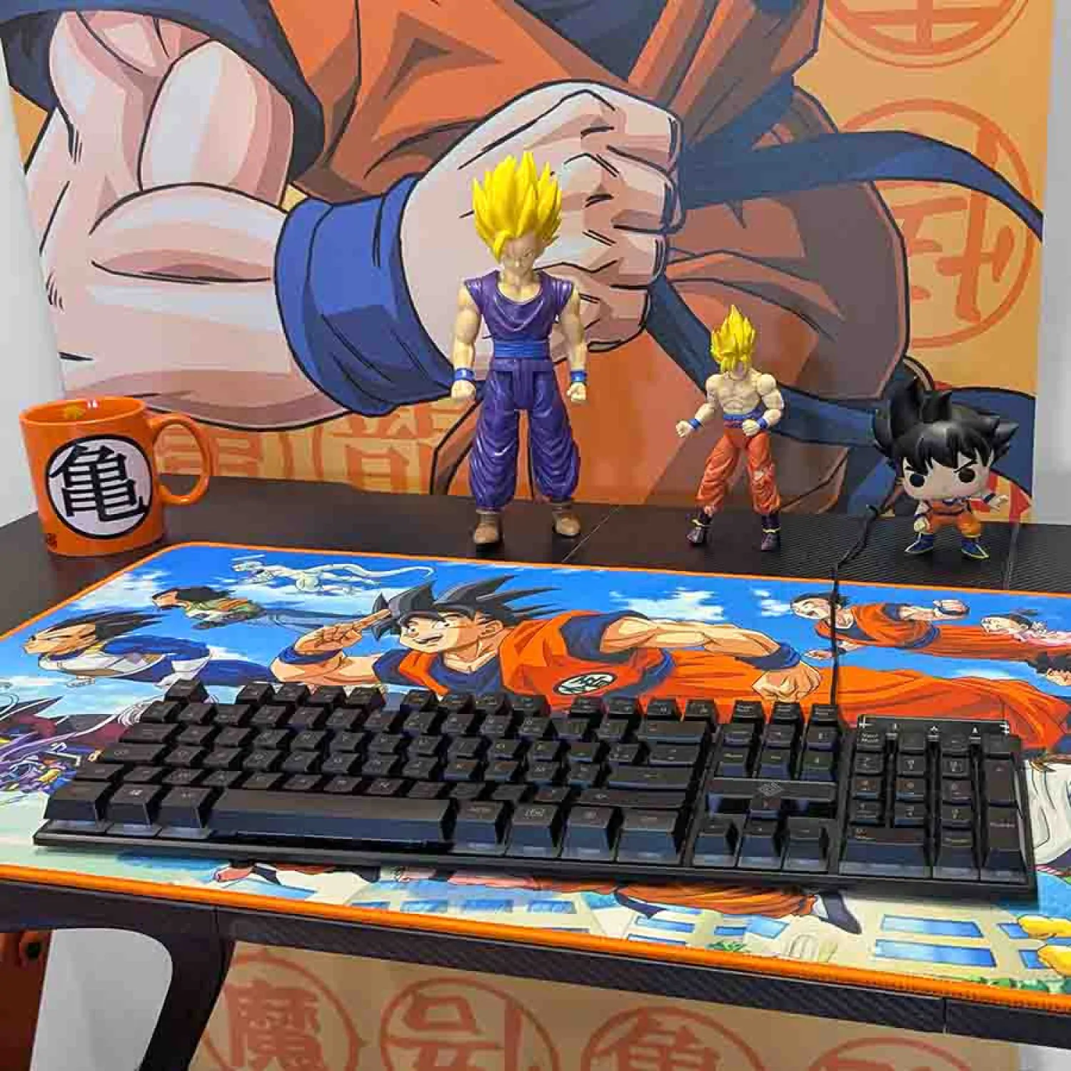 Dragon Ball Z XXL Podložka na stôl Goku's Friends produktová fotografia