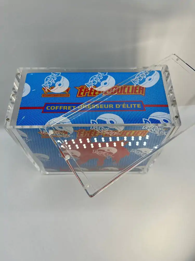 Evoretro akrylová vitrína pre Booster boxy / Elite Trainer Boxy Ver. 1 Magnetická produktová fotografia