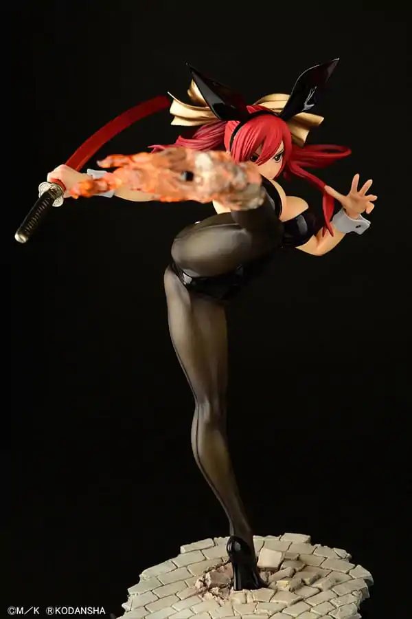 Fairy Tail Socha 1/6 Erza Scarlet High Kick Black Bunny Ver. 37 cm produktová fotografia