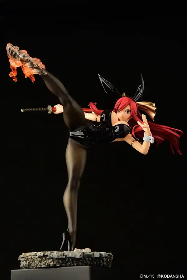 Fairy Tail Socha 1/6 Erza Scarlet High Kick Black Bunny Ver. 37 cm produktová fotografia