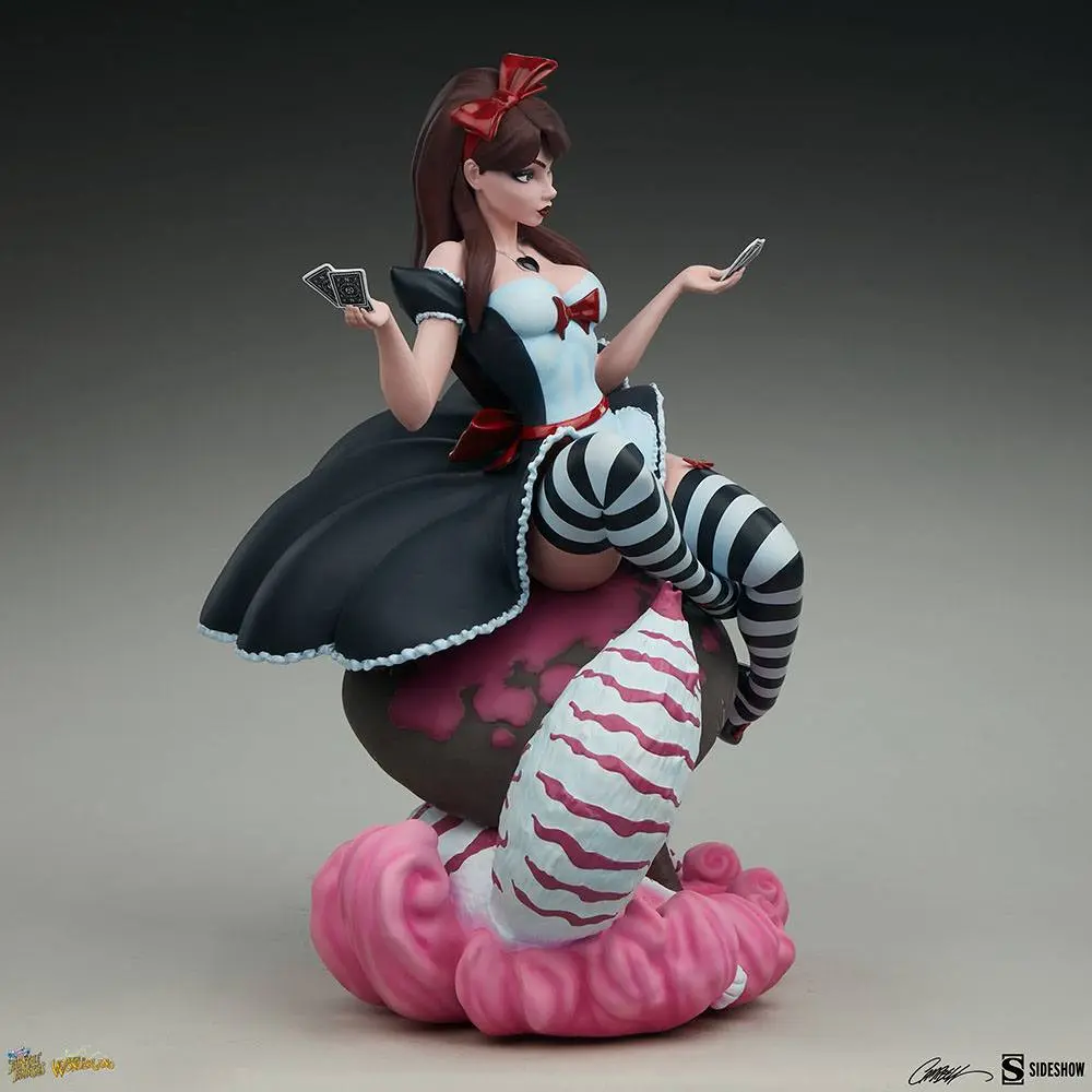 Fairytale Fantasies Collection Socha Alice in Wonderland Game of Hearts Edition 34 cm produktová fotografia