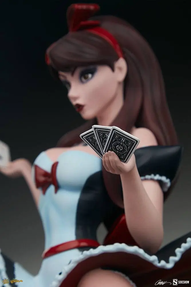 Fairytale Fantasies Collection Socha Alice in Wonderland Game of Hearts Edition 34 cm produktová fotografia