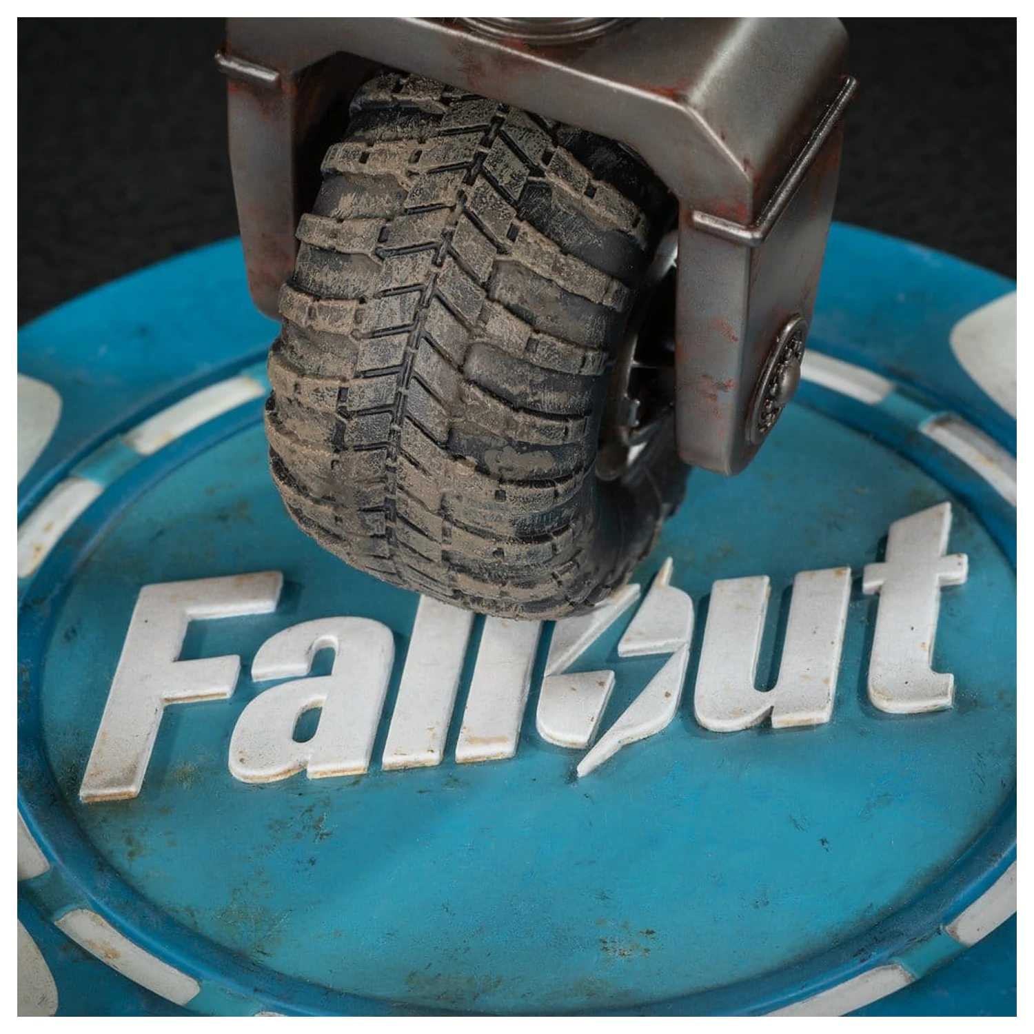 Fallout (Amazon) PVC figúrka Victor the Securitron 25 cm produktová fotografia