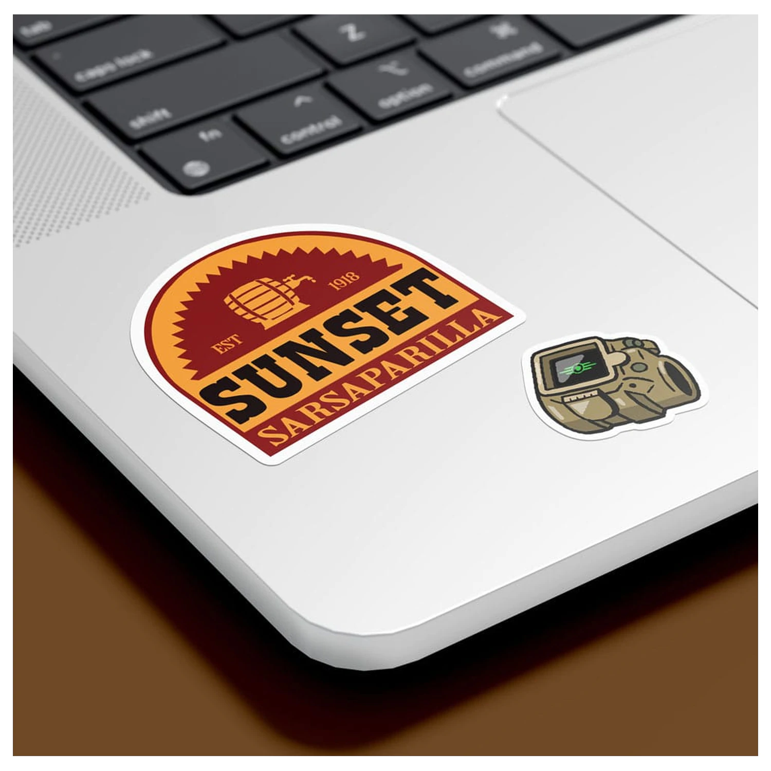 Fallout Tech balenie nálepiek produktová fotografia