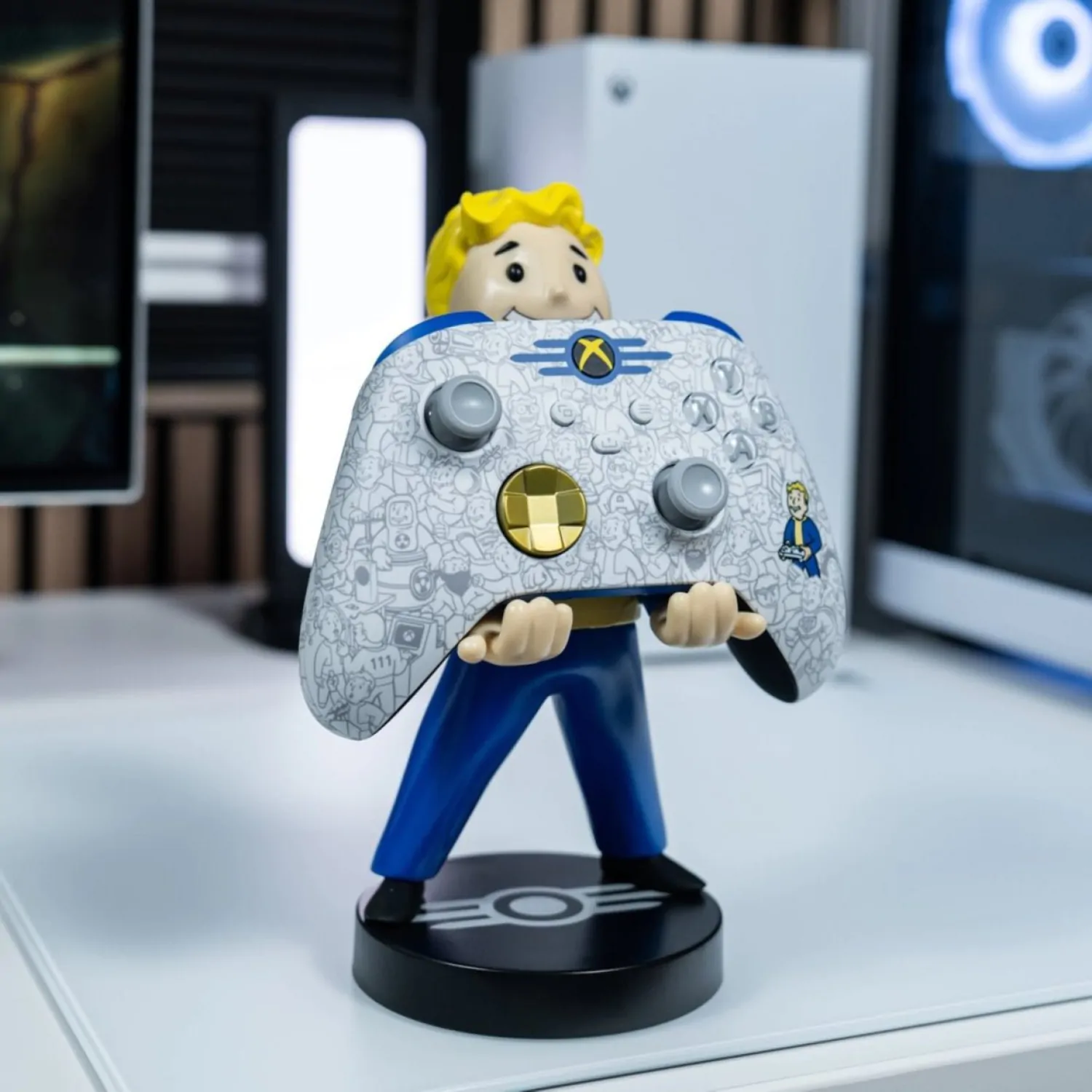 Fallout Vault Boy Cable Guys Držiak na ovládač a Stojan na telefón 23 cm produktová fotografia