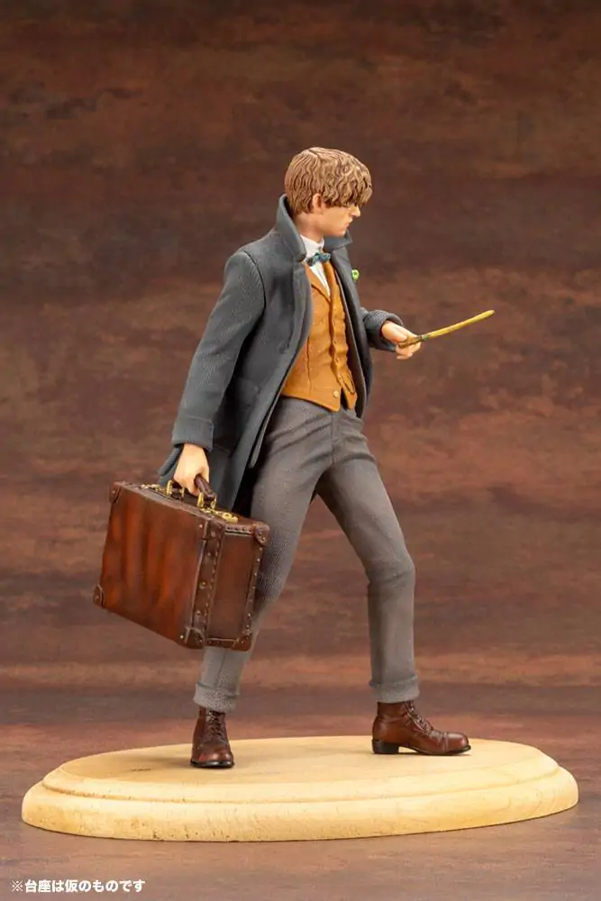 Fantastické zvery 2 ARTFX+ PVC Socha 1/10 Newt Scamander 18 cm produktová fotografia