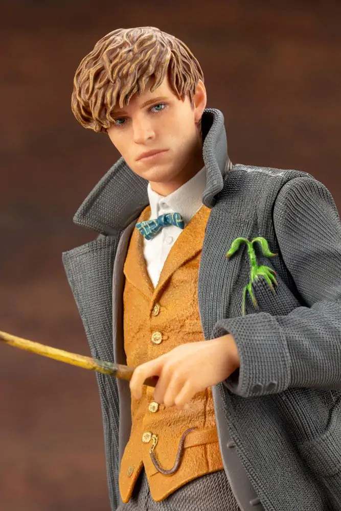 Fantastické zvery 2 ARTFX+ PVC Socha 1/10 Newt Scamander 18 cm produktová fotografia