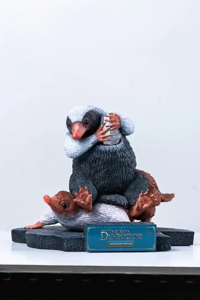 Fantastic Beasts Life-Size Statue Niffler 2 22 cm termékfotó