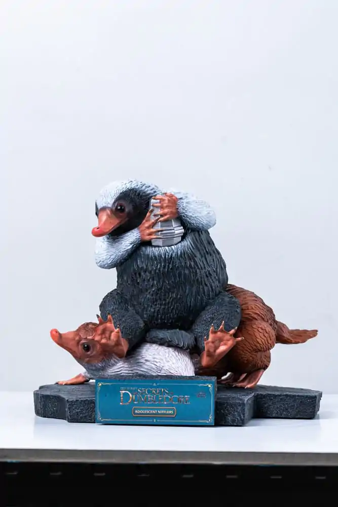 Fantastic Beasts Life-Size Statue Niffler 2 22 cm termékfotó