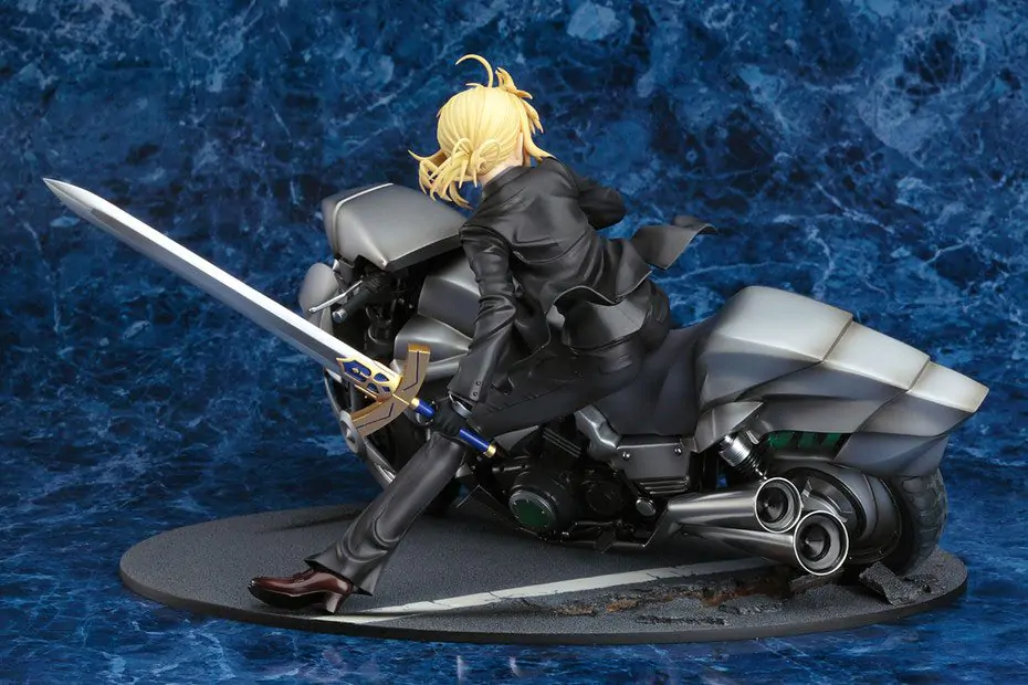 Fate/Zero Socha 1/8 Saber & Saber Motored Cuirassier (re-run) 16 cm produktová fotografia