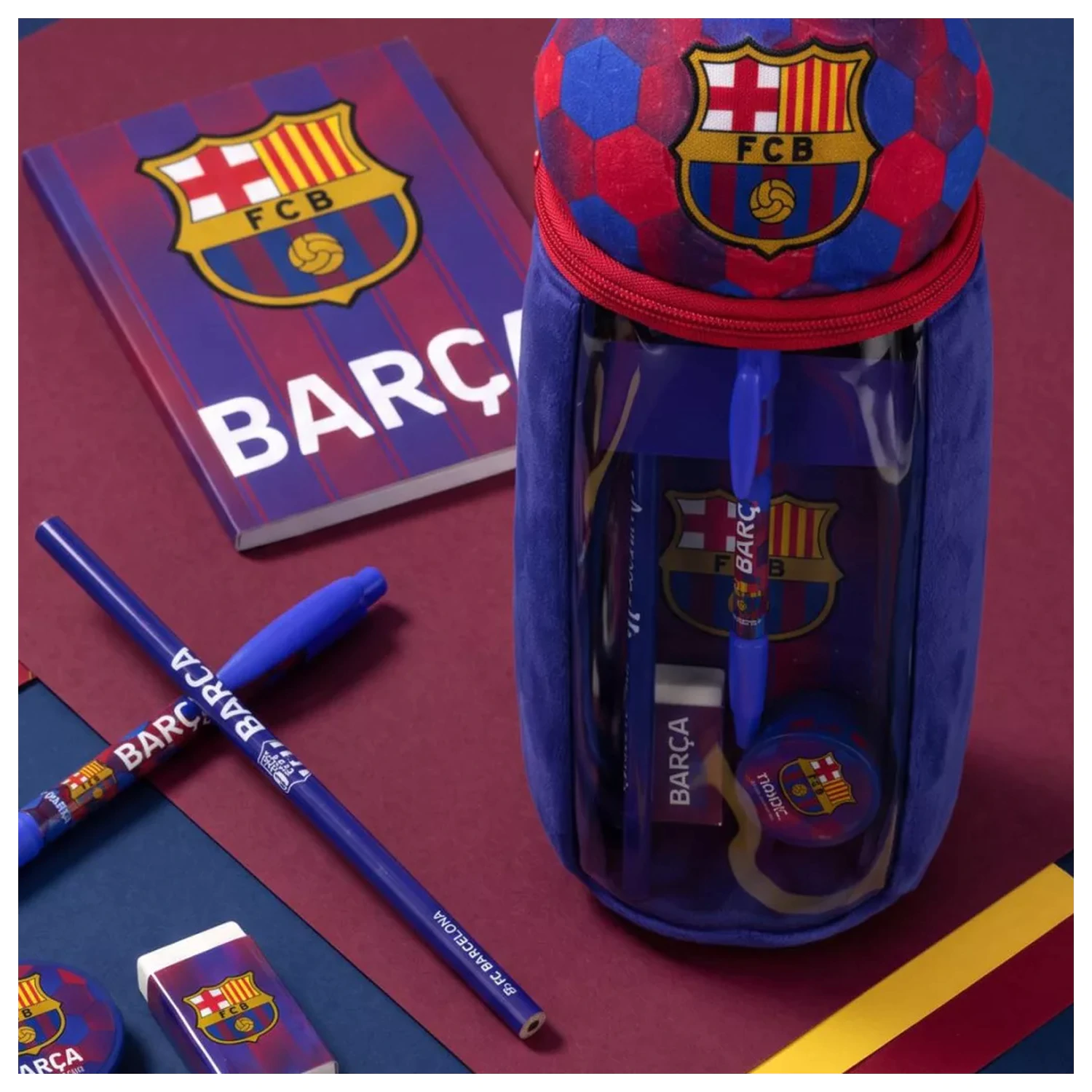 FC Barcelona plyšový plnený peračník produktová fotografia