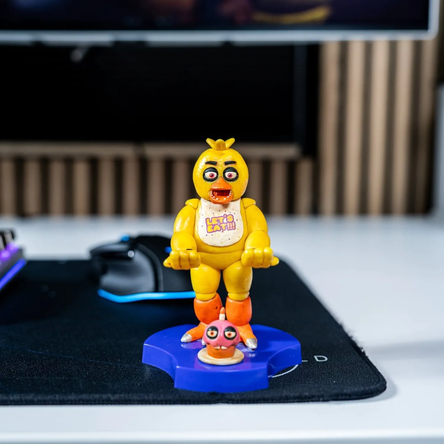 Five Nights at Freddy's Chica Holdems Cable Guys Mini Držiak na zariadenie a Stojan na telefón produktová fotografia