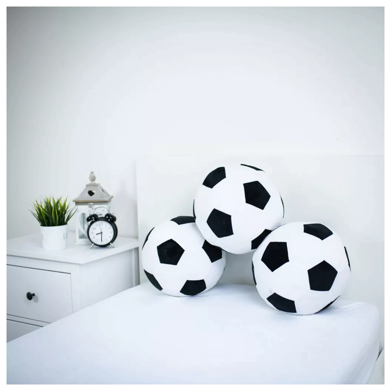 Dekoratívny vankúš v tvare 3D futbalovej lopty, 41 cm produktová fotografia