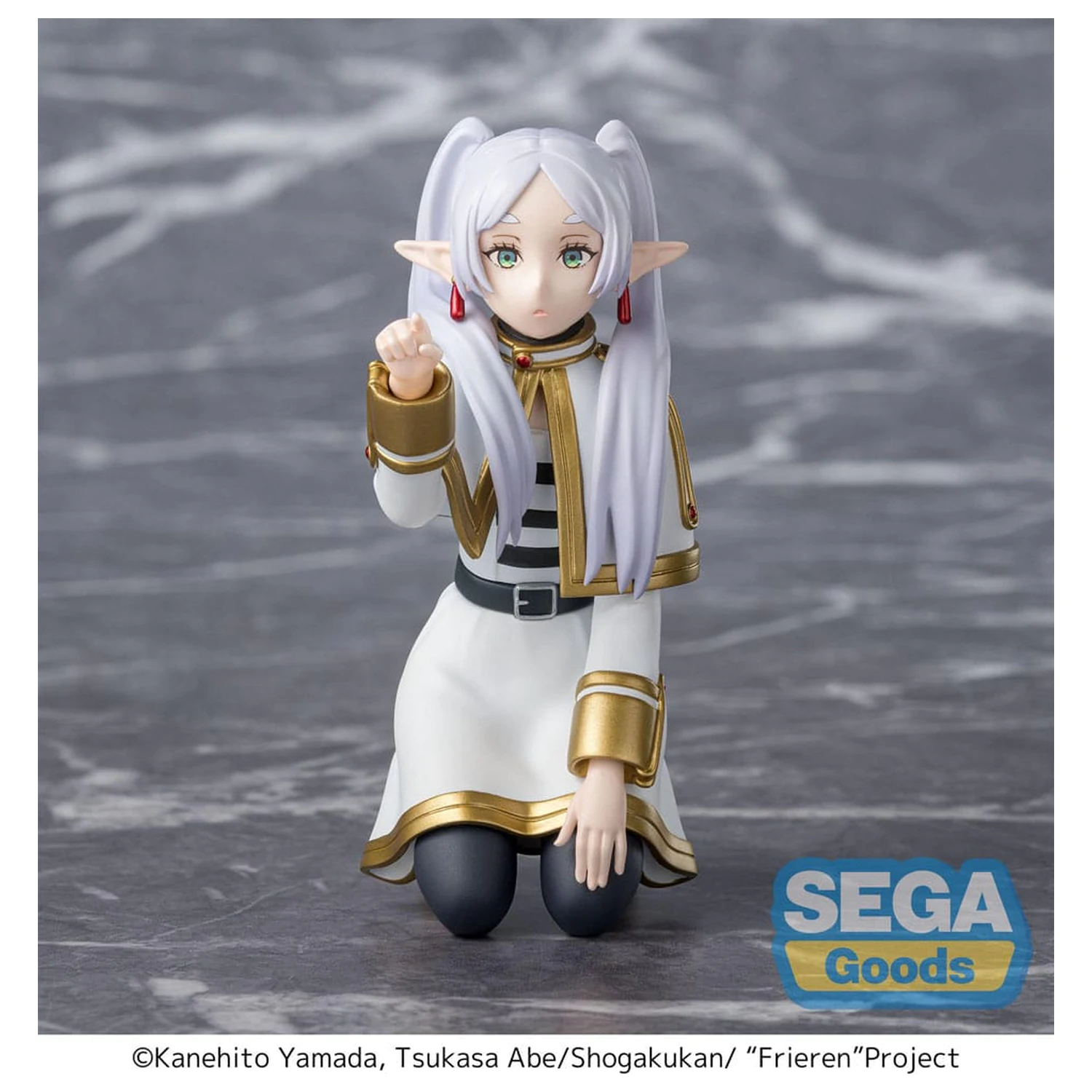 Frieren: Beyond Journey's End PM Perching PVC socha Frieren Poking Something 10 cm produktová fotografia