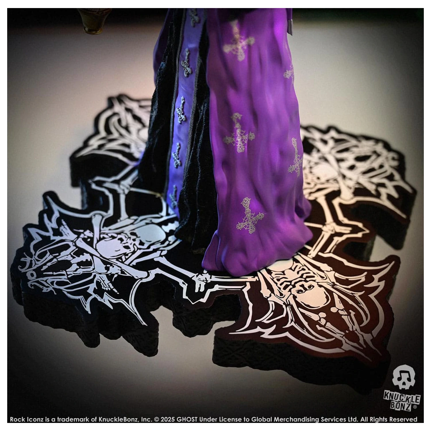 Ghost Rock Iconz Socha Papa V Perpetua Purple Robes 22 cm produktová fotografia