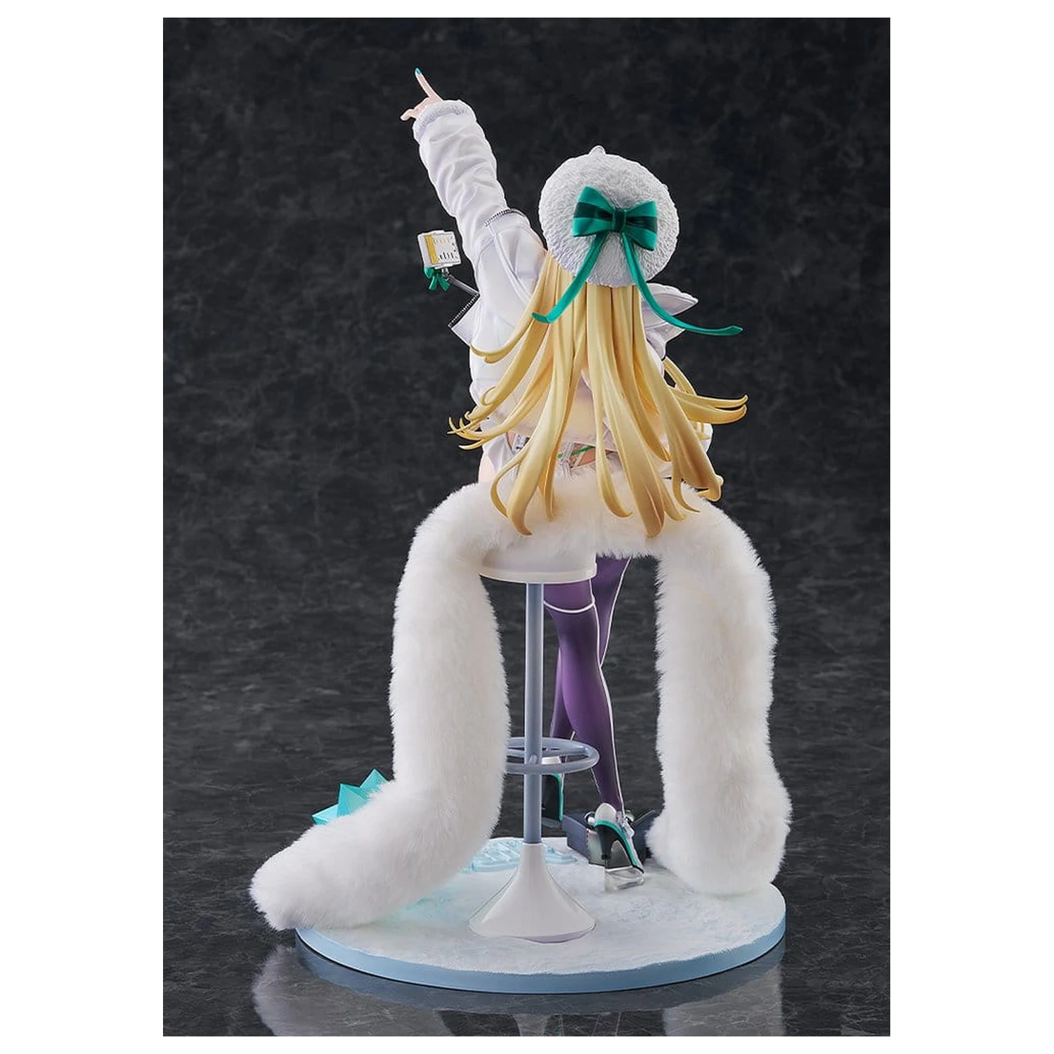 Goddess of Victory: Nikke PVC Socha 1/6 Rupee: Winter Shopper 30 cm produktová fotografia