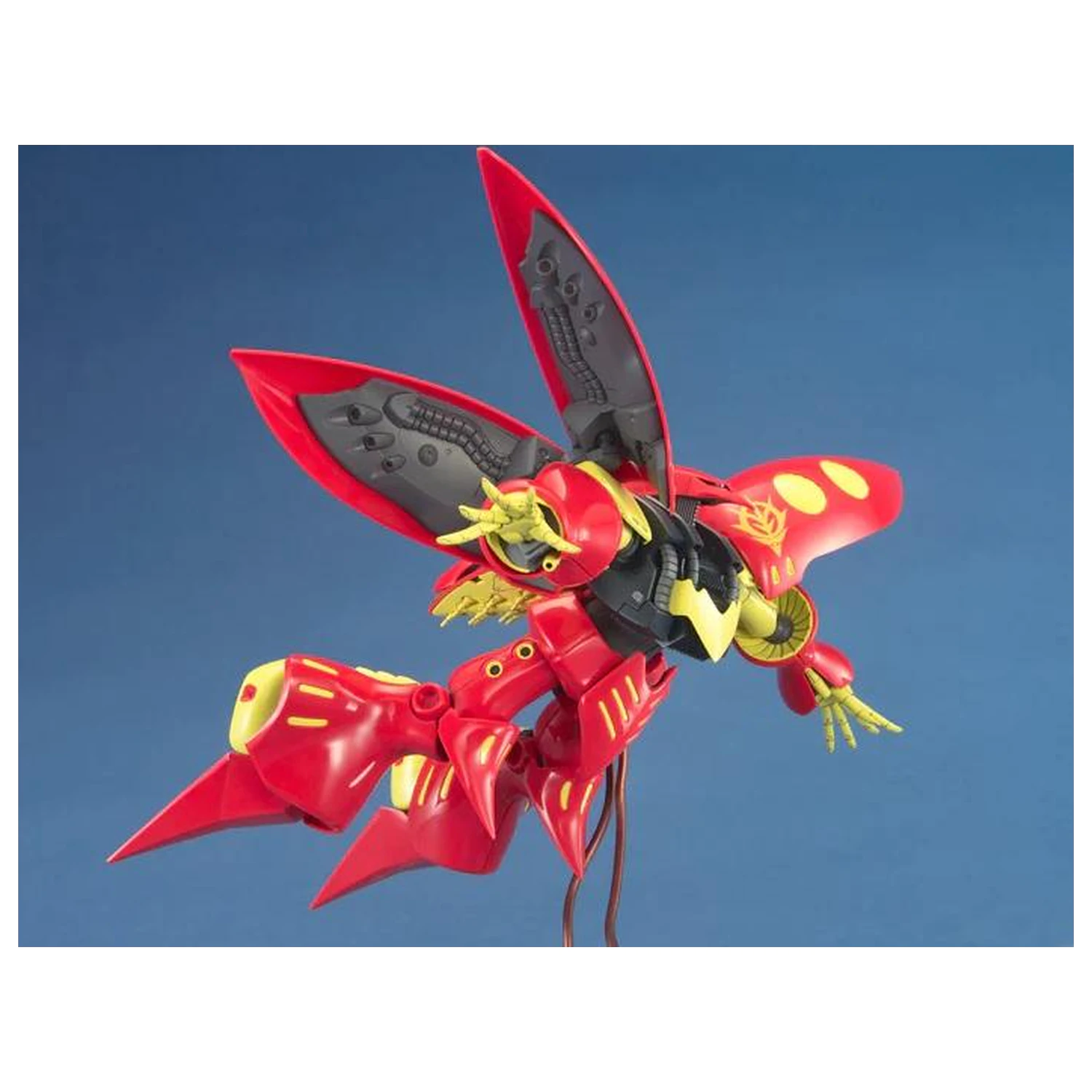 Gundam MG 1/100 Qubeley (Červená) modelová súprava produktová fotografia