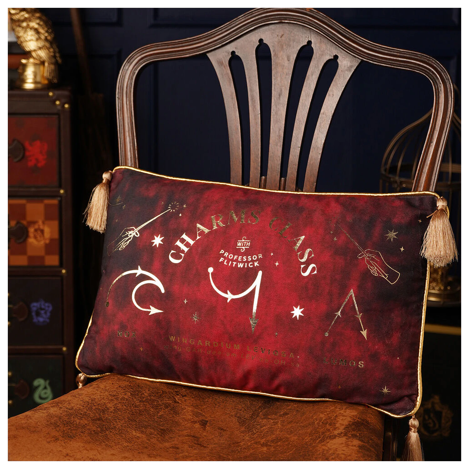 Harry Potter Charms Class zamatový vankúš produktová fotografia
