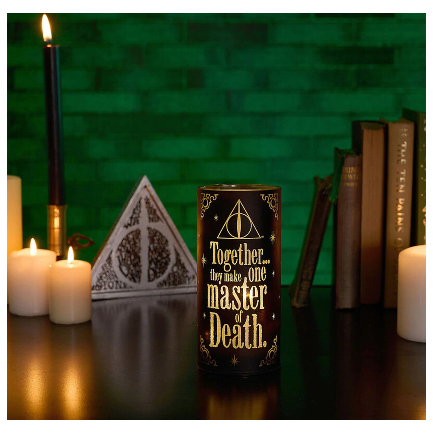 Harry Potter Dark Arts Deathly Hallows svetelná trubica produktová fotografia